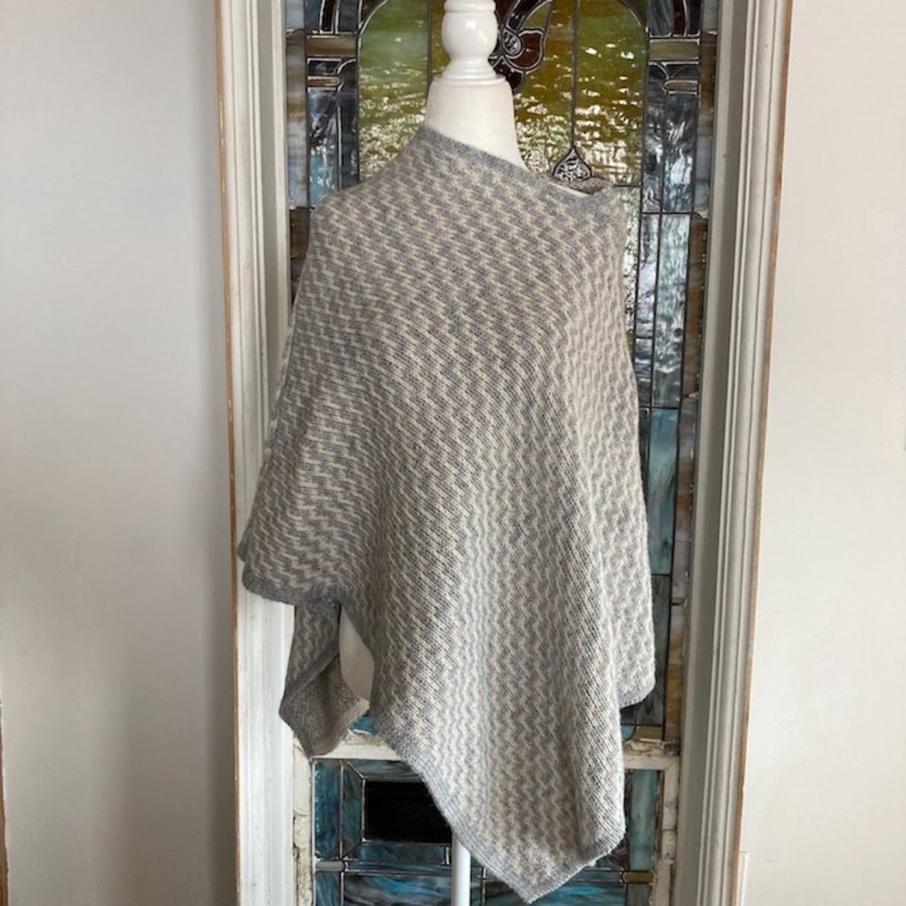 NWOT Cocogio Italian Poncho